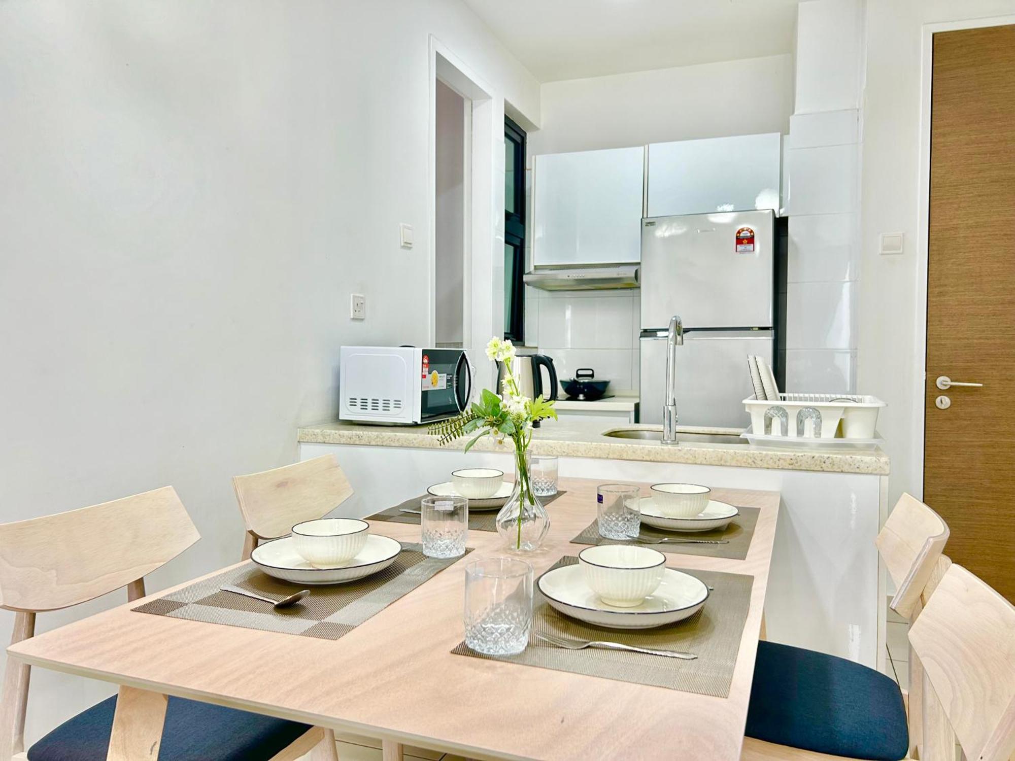 1-8 Pax Comfort Place 3room Ara Damansara Apartment Petaling Jaya