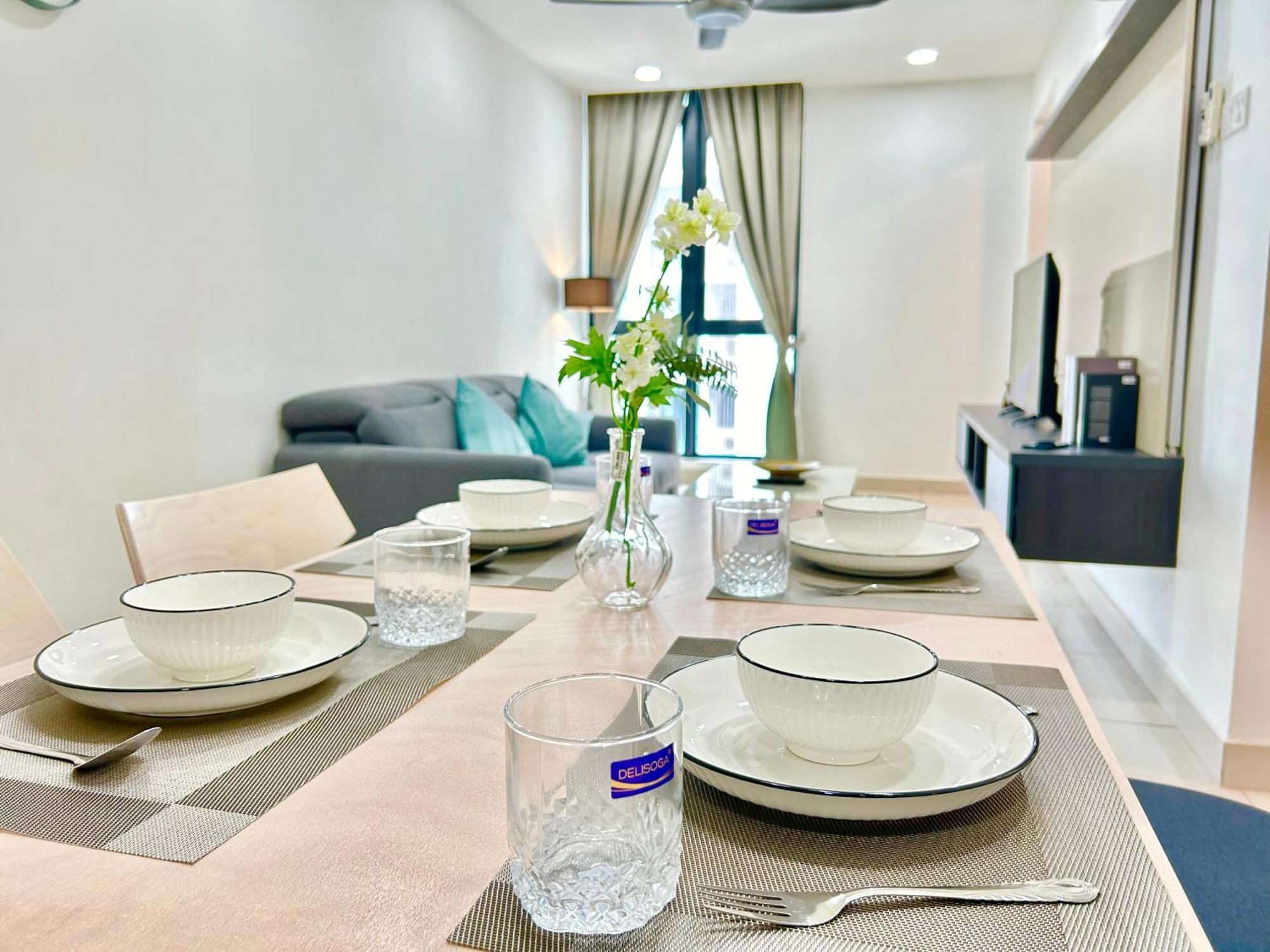 1-8 Pax Comfort Place 3room Ara Damansara Petaling Jaya