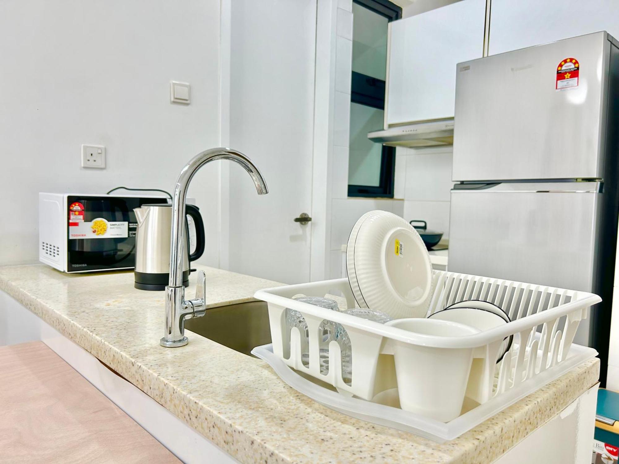 1-8 Pax Comfort Place 3room Ara Damansara *