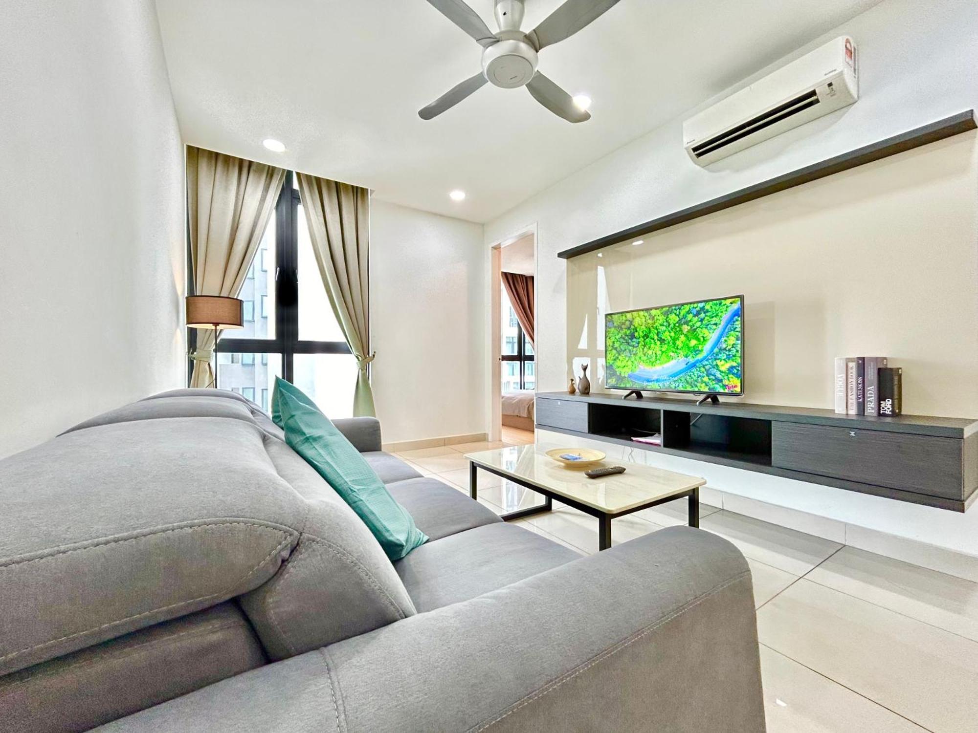 1-8 Pax Comfort Place 3room Ara Damansara